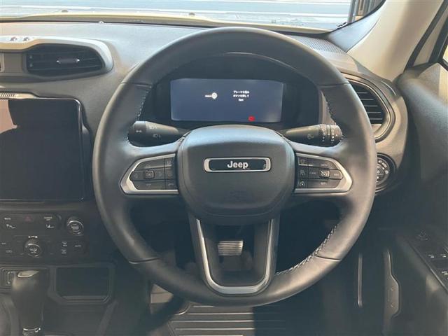 ジープ・レネゲード アルティテュード　ｅ－ハイブリッド　Ｊｅｅｐレネゲード　マイルドハイブリット　試乗車　グレー系　ＡＣＣ　ＥＴＣ２．０　バックモニター　認定中古車　フロントシートヒーター　ステアリングヒーター　運転席パワーシート（30枚目）