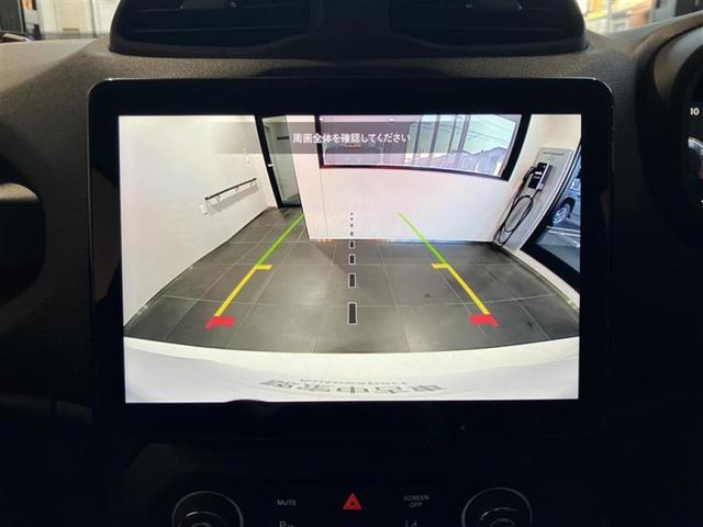 ジープ・レネゲード アルティテュード　ｅ－ハイブリッド　Ｊｅｅｐレネゲード　マイルドハイブリット　試乗車　グレー系　ＡＣＣ　ＥＴＣ２．０　バックモニター　認定中古車　フロントシートヒーター　ステアリングヒーター　運転席パワーシート（32枚目）