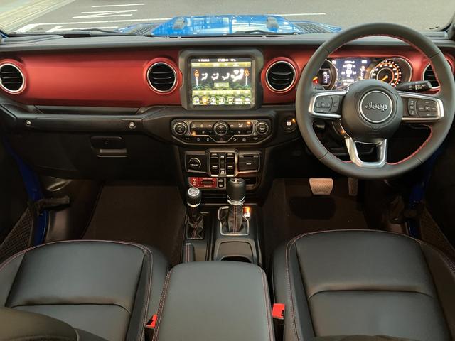 ジープ・グラディエーター ルビコン　グラディエーター　ハイドロブルー　ルビコン　試乗車　　レザーシート　前面衝突警報　バックモニター　Ｖ型６気筒　ＬＥＤライト　サブウーハー付アルパイン製プレミアムスピーカー（14枚目）