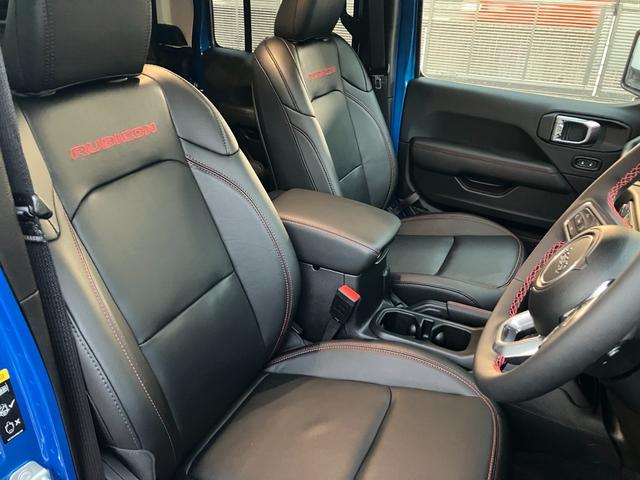 ジープ・グラディエーター ルビコン　グラディエーター　ハイドロブルー　ルビコン　試乗車　　レザーシート　前面衝突警報　バックモニター　Ｖ型６気筒　ＬＥＤライト　サブウーハー付アルパイン製プレミアムスピーカー（16枚目）