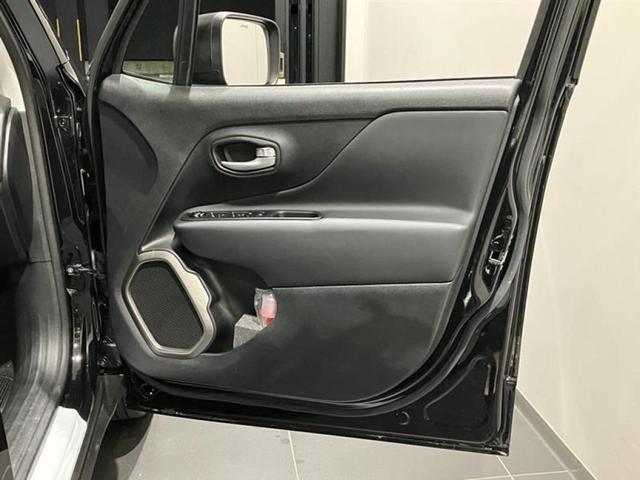 ジープ・レネゲード アルティテュード　ｅ－ハイブリッド　Ｊｅｅｐレネゲード　マイルドハイブリット　試乗車　グレー系　ＡＣＣ　ＥＴＣ２．０　バックモニター　認定中古車　フロントシートヒーター　ステアリングヒーター　運転席パワーシート（17枚目）