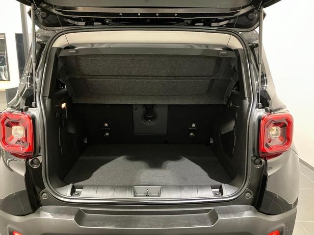 ジープ・レネゲード アルティテュード　ｅ－ハイブリッド　Ｊｅｅｐレネゲード　マイルドハイブリット　試乗車　グレー系　ＡＣＣ　ＥＴＣ２．０　バックモニター　認定中古車　フロントシートヒーター　ステアリングヒーター　運転席パワーシート（26枚目）