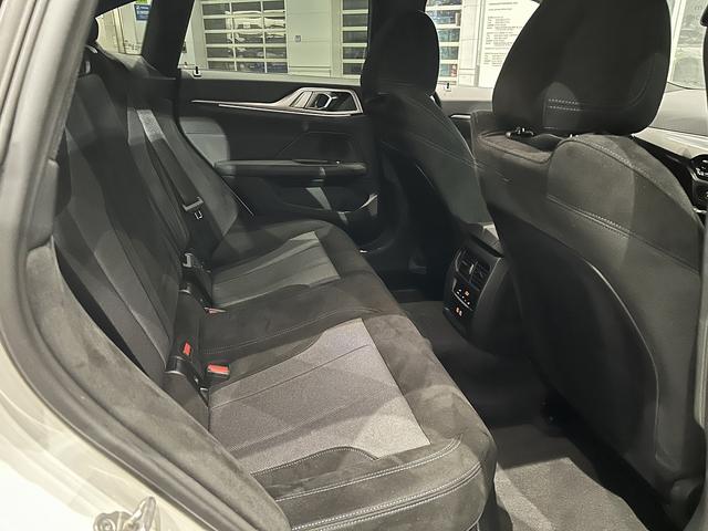 ４シリーズ ４２０ｄ　ｘＤｒｉｖｅ　Ｍスポーツ（25枚目）