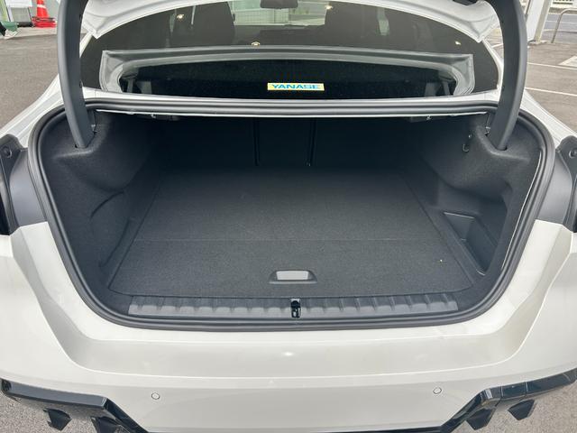 展示車両は予告なく移動することがございますので、ご来店の前に念の為お電話にてお問い合わせください。（毎週月曜日は定休日となっております）