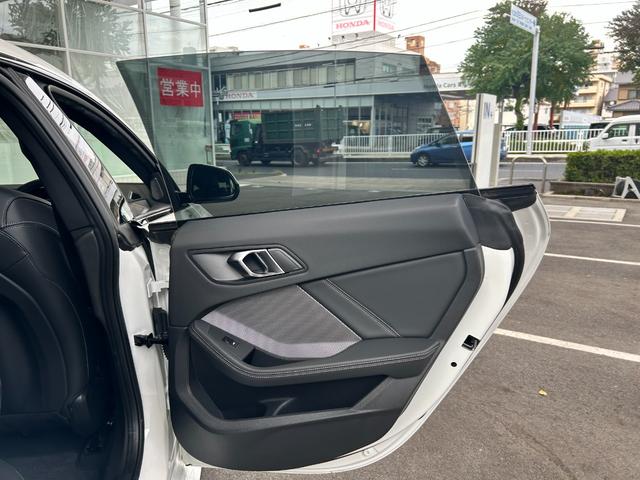 展示車両は予告なく移動することがございますので、ご来店の前に念の為お電話にてお問い合わせください。（毎週月曜日は定休日となっております）