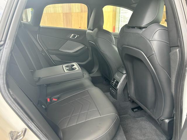 車の詳細は、無料電話００６６−９７０７−６７２３０６までお気軽にお問い合わせください♪