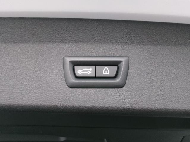 Ｘ１ ｘＤｒｉｖｅ　１８ｄ　ｘライン　ハイラインパッケージ　１８ＡＷ　モカ革　ハイラインＰＫＧ　コンフォートＰＫＧ　オートトランク　シートヒーター　ＬＥＤヘッドライト　社外ドライブレコーダー　禁煙　１オーナー　認定中古車（31枚目）