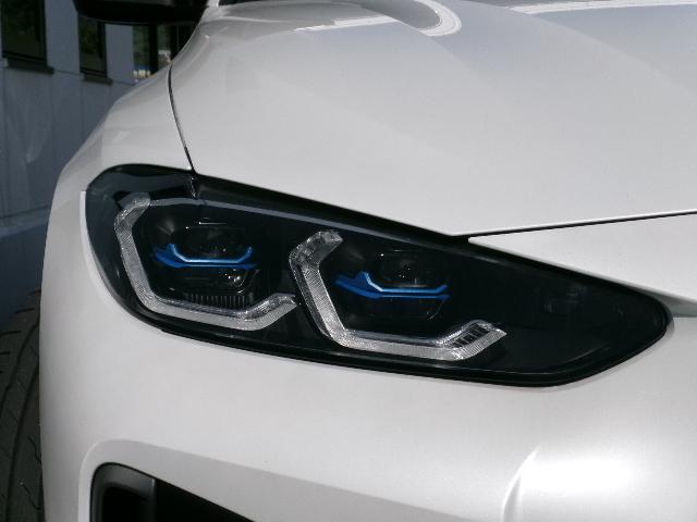ｉ４ Ｍ５０　１９ＡＷ　黒革　カーブドディスプレイ　ハーマンカードン　ヘッドＵＰディスプレイ　レーザーライト　プライバシーガラス　デモカー　認定中古車（6枚目）