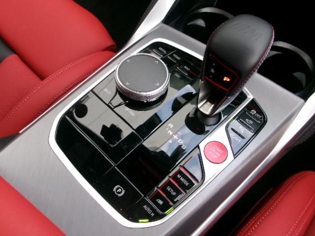 Ｍ３ Ｍ３ツーリング　コンペティション　Ｍ　ｘＤｒｉｖｅ　ＭコンフォートＰＫＧ　エクステンドメリノフィオナレッド革　カーブドディスプレイ　ハーマンカードン　サンプロテクションガラス　オートトランク　禁煙　１オーナー　認定中古車（26枚目）