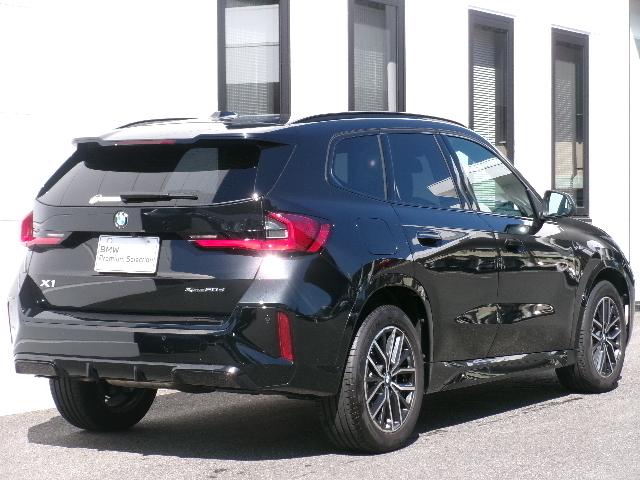 Ｘ１ ｘＤｒｉｖｅ　２０ｄ　Ｍスポーツ　１８ＡＷ　カーブドディスプレイ　純正ナビゲーション　全方位カメラ　ヘッドＵＰディスプレイ　オートトランク　ＬＥＤヘッドライト　禁煙　１オーナー　認定中古車（4枚目）