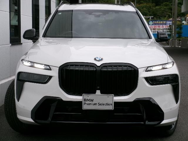 Ｘ７ ｘＤｒｉｖｅ　４０ｄ　Ｍスポーツ　２２ＡＷ　スカイラウンジ　タルトゥーフォ革　７人乗り　パノラマガラスサンルーフ　ハーマンカードン　温冷カップホルダー　ブラックキドニーグリル　カーボンドアミラーカバー　禁煙　１オーナー　認定中古車（38枚目）