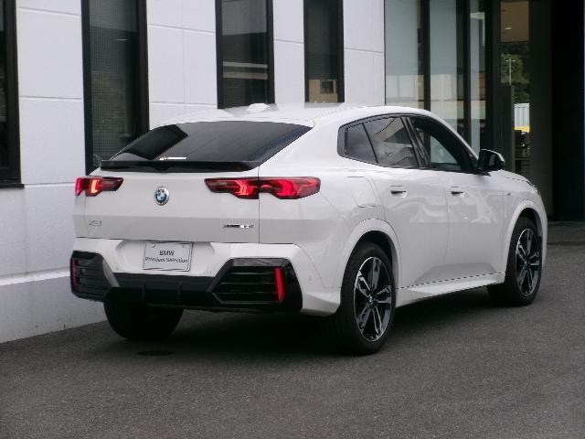 Ｘ２ ｘＤｒｉｖｅ　２０ｉ　Ｍスポーツ　１８ＡＷ　カーブドディスプレイナビ　バックカメラ　ヘッドＵＰディスプレイ　シートヒーター　ステアリングヒーター　オートトランク　禁煙　１オーナー　認定中古車（4枚目）