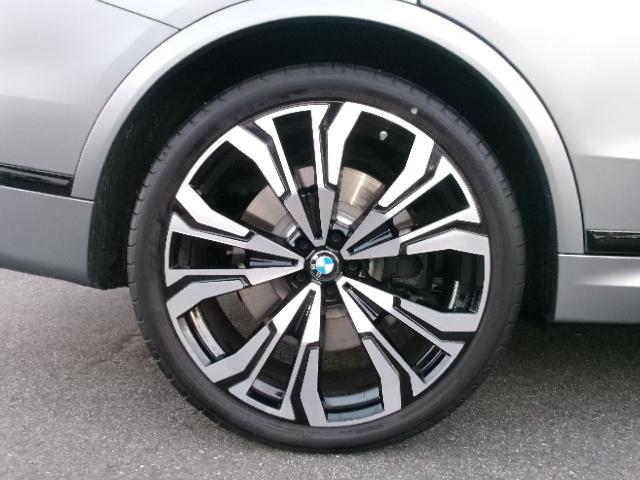 X7 M60i xDrive Individualボディカラーフローズンピュアグレー 23AW アイボリーホワイトメリノ革 パノラマガラスサンルーフ ハーマンカードン 温冷カップホルダー 7人乗り デモカー 認定中古車(39枚目)