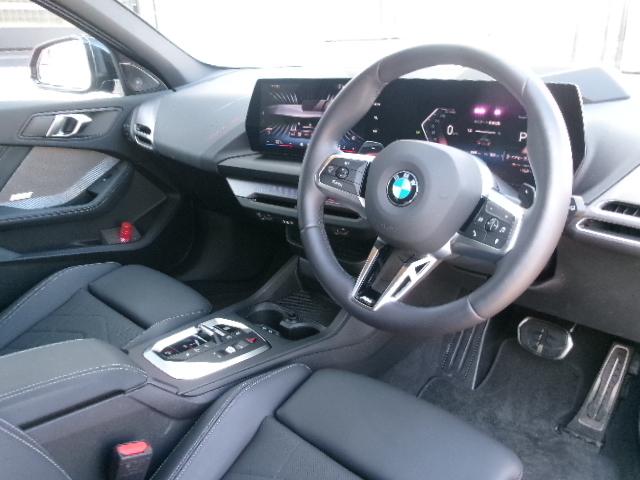 1シリーズ 120 Mスポーツ 18AW ハイラインPKG ハーマンカードン 純正カーブドディスプレイナビ 全方位カメラ オートトランク シートヒーター デモカー 認定中古車(30枚目)