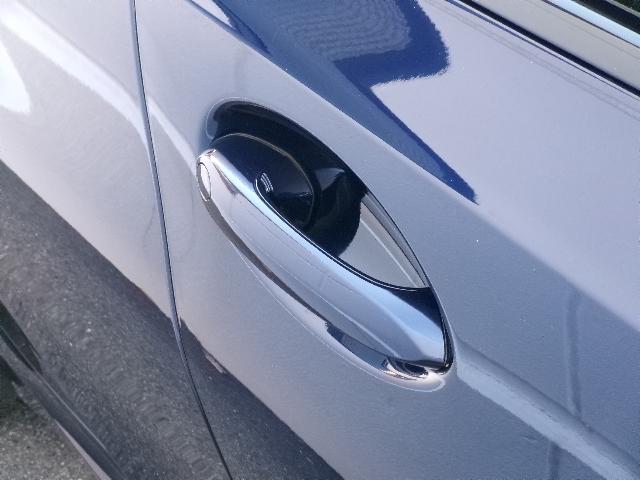 ボディーコーティング、ガラスコーティング、ドラレコなど各種施工取付承ります。