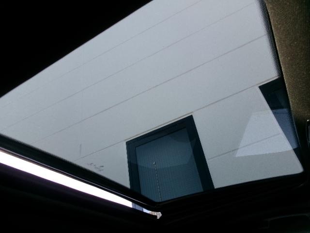 ＯＰのガラスサンルーフ付きです。