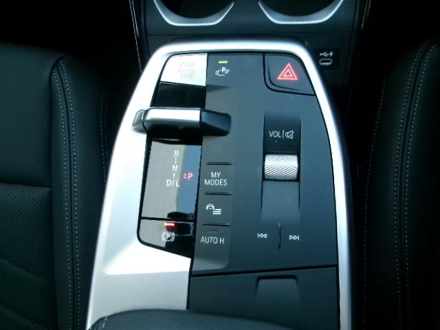 Ｘ１ ｘＤｒｉｖｅ　２０ｄ　ｘライン　１８ＡＷカーブドディスプレイ純正ＨＤＤナビゲーション全方位カメラシートヒーターオートトランクサンプロティションガラスＬＥＤヘッドライト禁煙１オーナー認定中古車（30枚目）