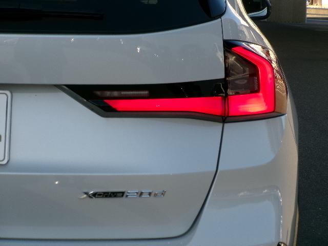 Ｘ１ ｘＤｒｉｖｅ　２０ｄ　ｘライン　１８ＡＷカーブドディスプレイ純正ＨＤＤナビゲーション全方位カメラシートヒーターオートトランクサンプロティションガラスＬＥＤヘッドライト禁煙１オーナー認定中古車（51枚目）