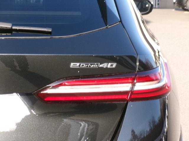 ｉ５ ｅＤｒｉｖｅ　４０ツーリング　Ｍスポーツ　２０ＡＷセレクトＰＫＧパノラマガラスサンルーフハーマンカードンカーブドディスプレイ純正ＨＤＤナビゲーション全方位カメラオートトランクデモカー認定中古車（43枚目）