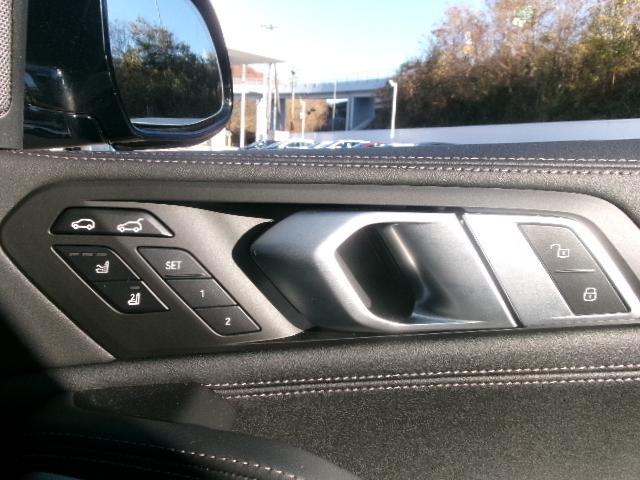 X6 xDrive 35d Mスポーツ 22AWスポーツPKG黒革カーボントリムカーボンミラーカバーハーマンカードンカーブドディスプレイ純正HDDナビゲーション全方位カメラデモカー認定中古車(32枚目)