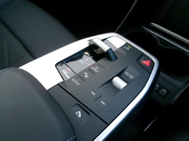 2シリーズ 218dアクティブツアラー エクスクルーシブ 17AWヴェガンザシートカーブドディスプレイ純正ナビゲーション全方位カメラヘッドUPディスプレイシートヒーターオートトランクアダプティブLEDヘッドライトレンタカーUP禁煙認定中古車(22枚目)