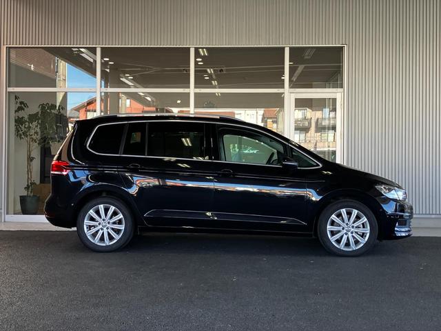 ゴルフトゥーラン TSI ハイライン 認定中古車 純正ナビ ETC Bカメラ パワーテールゲート ブラインドスポットモニター リアトラフィックアラート アダクディブクルーズ 衝突軽減ブレーキ(4枚目)