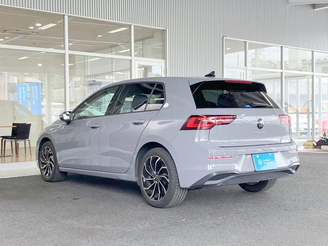 ゴルフ ＴＤＩアクティブアドバンス　プラチナムエディション　認定中古車　純正ナビ　ＥＴＣ　Ｂカメラ　衝突軽減ブレーキ　アダクディブクルーズ　ブラインドスポットモニター　リアトラフィックアラート（6枚目）