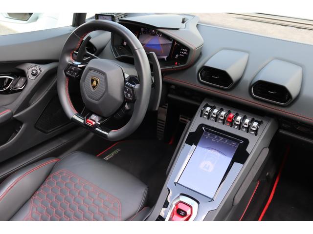 ウラカン EVO RWDスパイダー (LDF) アクラポヴィッチ/ドライバーズ・pkg/PPF(24枚目)