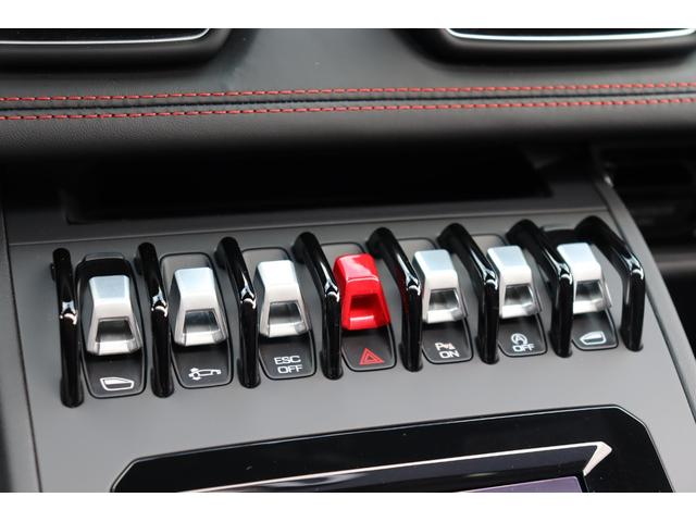 ウラカン EVO RWDスパイダー (LDF) アクラポヴィッチ/ドライバーズ・pkg/PPF(28枚目)