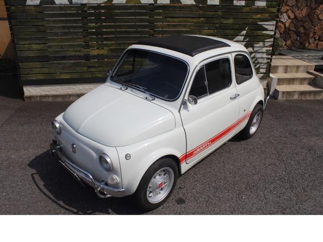 　ＦＩＡＴ５００Ｌ　ＡＢＡＲＴＨ５９５仕様　自社直輸入車両・１２インチＡＢＡＲＴＨ　ＡＷ・レザーステアリング・ＡＢＡＲＴＨタペットカバー・ＡＢＡＲＴＨオイルパン・ジャンニーニシフトパネル・新品ボンネット(4枚目)