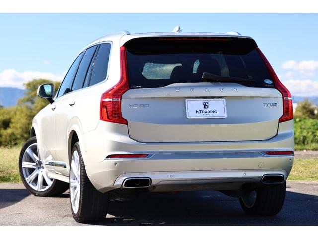 ＸＣ９０ Ｔ８　ツインエンジン　ＡＷＤ　インスクリプション　Ｂｏｗｅｒｓ＆Ｗｉｌｋｉｎｓ　パノラマサンルーフ　電格サードシート　７人乗り　マッサージ機能付きパフォーレイテッドファインナッパレザー　ベンチレーター　純正２１ＡＷ　ヘッドアップＤ　電動テールゲート（2枚目）
