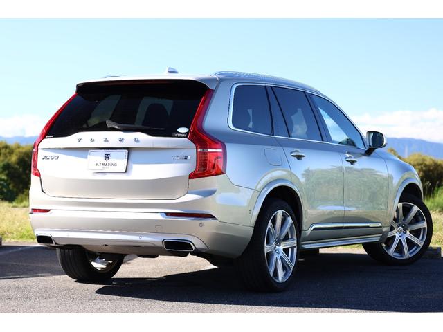 ＸＣ９０ Ｔ８　ツインエンジン　ＡＷＤ　インスクリプション　Ｂｏｗｅｒｓ＆Ｗｉｌｋｉｎｓ　パノラマサンルーフ　電格サードシート　７人乗り　マッサージ機能付きパフォーレイテッドファインナッパレザー　ベンチレーター　純正２１ＡＷ　ヘッドアップＤ　電動テールゲート（6枚目）