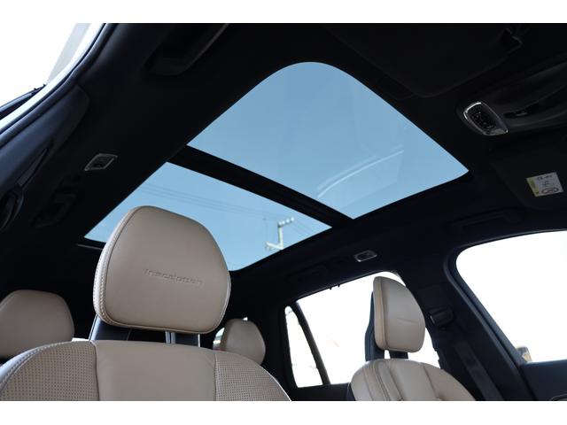 ＸＣ９０ Ｔ８　ツインエンジン　ＡＷＤ　インスクリプション　Ｂｏｗｅｒｓ＆Ｗｉｌｋｉｎｓ　パノラマサンルーフ　電格サードシート　７人乗り　マッサージ機能付きパフォーレイテッドファインナッパレザー　ベンチレーター　純正２１ＡＷ　ヘッドアップＤ　電動テールゲート（10枚目）