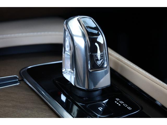 ＸＣ９０ Ｔ８　ツインエンジン　ＡＷＤ　インスクリプション　Ｂｏｗｅｒｓ＆Ｗｉｌｋｉｎｓ　パノラマサンルーフ　電格サードシート　７人乗り　マッサージ機能付きパフォーレイテッドファインナッパレザー　ベンチレーター　純正２１ＡＷ　ヘッドアップＤ　電動テールゲート（14枚目）