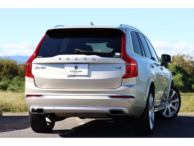 ＸＣ９０ Ｔ８　ツインエンジン　ＡＷＤ　インスクリプション　Ｂｏｗｅｒｓ＆Ｗｉｌｋｉｎｓ　パノラマサンルーフ　電格サードシート　７人乗り　マッサージ機能付きパフォーレイテッドファインナッパレザー　ベンチレーター　純正２１ＡＷ　ヘッドアップＤ　電動テールゲート（30枚目）
