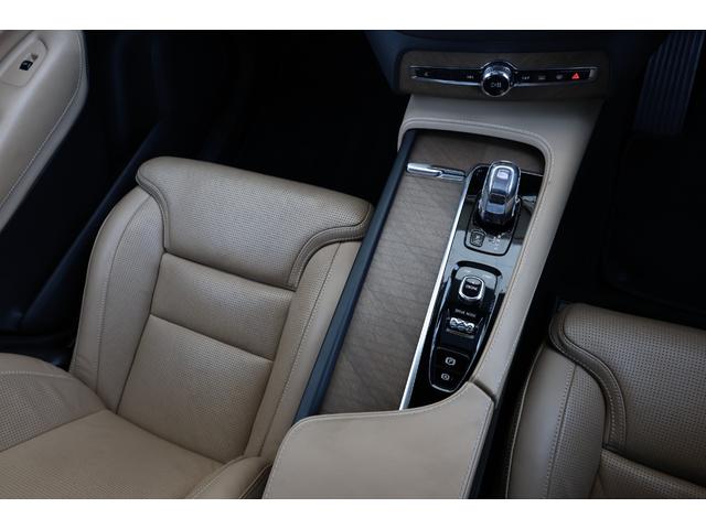 ＸＣ９０ Ｔ８　ツインエンジン　ＡＷＤ　インスクリプション　Ｂｏｗｅｒｓ＆Ｗｉｌｋｉｎｓ　パノラマサンルーフ　電格サードシート　７人乗り　マッサージ機能付きパフォーレイテッドファインナッパレザー　ベンチレーター　純正２１ＡＷ　ヘッドアップＤ　電動テールゲート（72枚目）