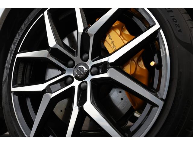 ＸＣ６０ Ｔ８　ポールスターエンジニアード　４０台限定　ＭＨＥＶ仕様　Ｂｏｗｅｒｓ＆Ｗｉｌｋｉｎｓ　Ｇｏｏｇｌｅナビ搭載　オーリンズ２２段階マニュアル調整車高調　専用鍛造２１ＡＷ　Ａｋｅｂｏｎｏ製ブレーキ（フロント６ＰＯＤ）電動テールゲート（9枚目）
