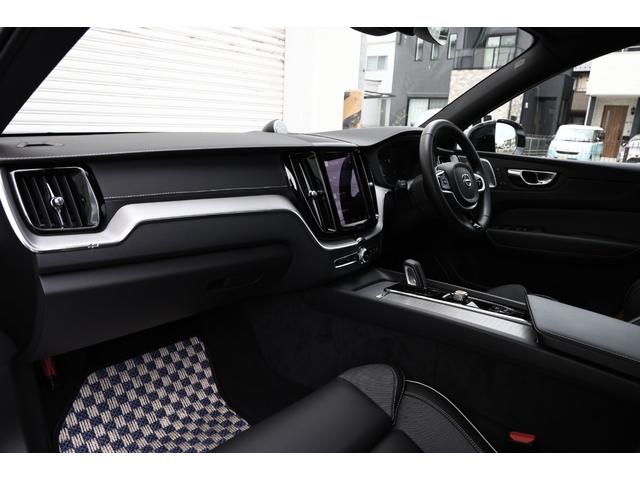 ＸＣ６０ Ｔ８　ポールスターエンジニアード　４０台限定　ＭＨＥＶ仕様　Ｂｏｗｅｒｓ＆Ｗｉｌｋｉｎｓ　Ｇｏｏｇｌｅナビ搭載　オーリンズ２２段階マニュアル調整車高調　専用鍛造２１ＡＷ　Ａｋｅｂｏｎｏ製ブレーキ（フロント６ＰＯＤ）電動テールゲート（60枚目）