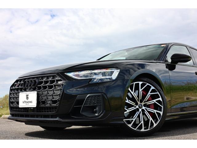 Ｓ８ ベースグレード　後期　ブラックＡｕｄｉ　ｒｉｎｇｓ＆ブラックスタイリングパッケージ　ＨＤマトリクスＬＥＤ　プレディクティブアクティブサスペンション　ＯＰ２１ＡＷ　Ｂ＆Ｏ　パワークロージングドア　ＡＣＣ　電動トランク（13枚目）