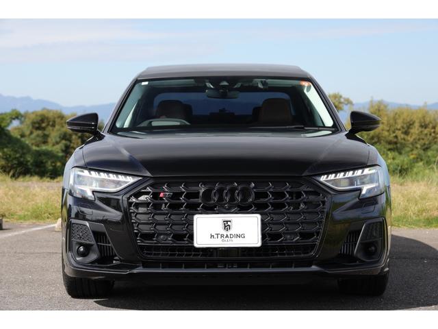 Ｓ８ ベースグレード　後期　ブラックＡｕｄｉ　ｒｉｎｇｓ＆ブラックスタイリングパッケージ　ＨＤマトリクスＬＥＤ　プレディクティブアクティブサスペンション　ＯＰ２１ＡＷ　Ｂ＆Ｏ　パワークロージングドア　ＡＣＣ　電動トランク（16枚目）
