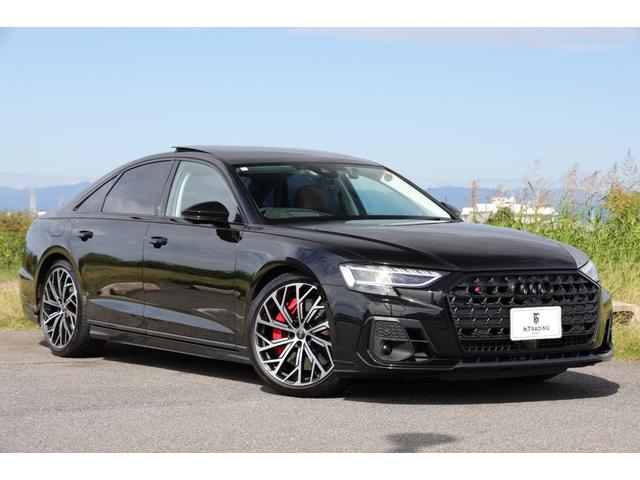 Ｓ８ ベースグレード　後期　ブラックＡｕｄｉ　ｒｉｎｇｓ＆ブラックスタイリングパッケージ　ＨＤマトリクスＬＥＤ　プレディクティブアクティブサスペンション　ＯＰ２１ＡＷ　Ｂ＆Ｏ　パワークロージングドア　ＡＣＣ　電動トランク（17枚目）