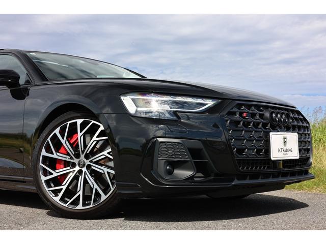 Ｓ８ ベースグレード　後期　ブラックＡｕｄｉ　ｒｉｎｇｓ＆ブラックスタイリングパッケージ　ＨＤマトリクスＬＥＤ　プレディクティブアクティブサスペンション　ＯＰ２１ＡＷ　Ｂ＆Ｏ　パワークロージングドア　ＡＣＣ　電動トランク（18枚目）