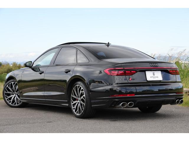 Ｓ８ ベースグレード　後期　ブラックＡｕｄｉ　ｒｉｎｇｓ＆ブラックスタイリングパッケージ　ＨＤマトリクスＬＥＤ　プレディクティブアクティブサスペンション　ＯＰ２１ＡＷ　Ｂ＆Ｏ　パワークロージングドア　ＡＣＣ　電動トランク（34枚目）