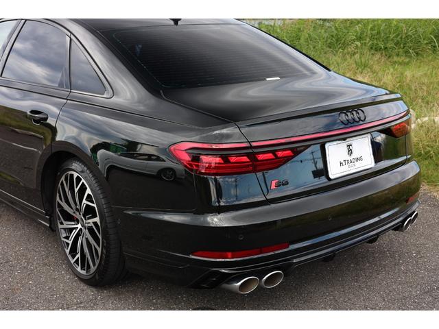 Ｓ８ ベースグレード　後期　ブラックＡｕｄｉ　ｒｉｎｇｓ＆ブラックスタイリングパッケージ　ＨＤマトリクスＬＥＤ　プレディクティブアクティブサスペンション　ＯＰ２１ＡＷ　Ｂ＆Ｏ　パワークロージングドア　ＡＣＣ　電動トランク（35枚目）