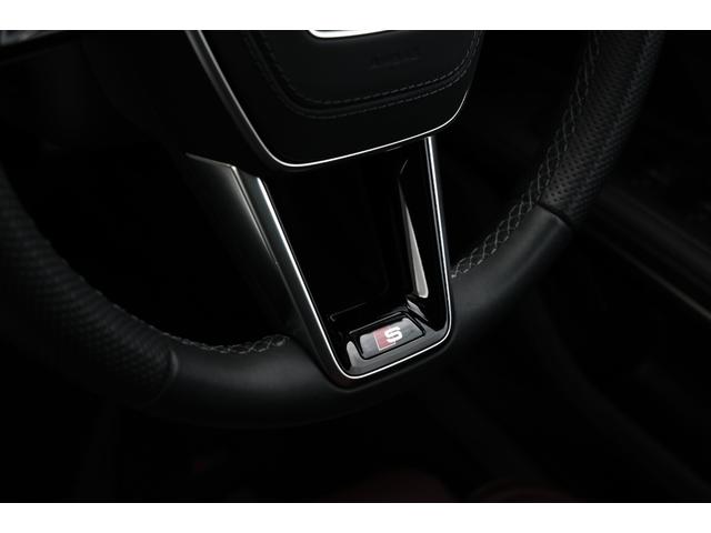 Ｓ８ ベースグレード　後期　ブラックＡｕｄｉ　ｒｉｎｇｓ＆ブラックスタイリングパッケージ　ＨＤマトリクスＬＥＤ　プレディクティブアクティブサスペンション　ＯＰ２１ＡＷ　Ｂ＆Ｏ　パワークロージングドア　ＡＣＣ　電動トランク（79枚目）