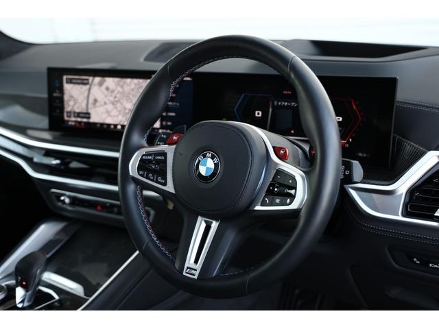 Ｘ５ Ｍ コンペティション　新車保証　１オーナー　Ｍコンフォートパッケージ　アダプティブＬＥＤ　マッサージ機能付メリノレザー　ベンチレーター　パノラマサンルーフ　純正ナビ　全方位カメラ　ｈａｒｍａｎ／ｋａｒｄｏｎ　２１／２２ＡＷ（4枚目）