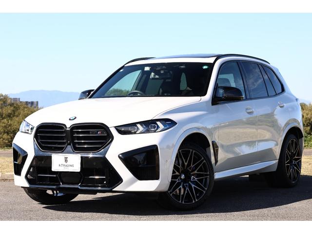 Ｘ５ Ｍ コンペティション　新車保証　１オーナー　Ｍコンフォートパッケージ　アダプティブＬＥＤ　マッサージ機能付メリノレザー　ベンチレーター　パノラマサンルーフ　純正ナビ　全方位カメラ　ｈａｒｍａｎ／ｋａｒｄｏｎ　２１／２２ＡＷ（5枚目）