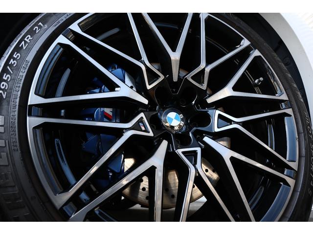 Ｘ５ Ｍ コンペティション　新車保証　１オーナー　Ｍコンフォートパッケージ　アダプティブＬＥＤ　マッサージ機能付メリノレザー　ベンチレーター　パノラマサンルーフ　純正ナビ　全方位カメラ　ｈａｒｍａｎ／ｋａｒｄｏｎ　２１／２２ＡＷ（9枚目）