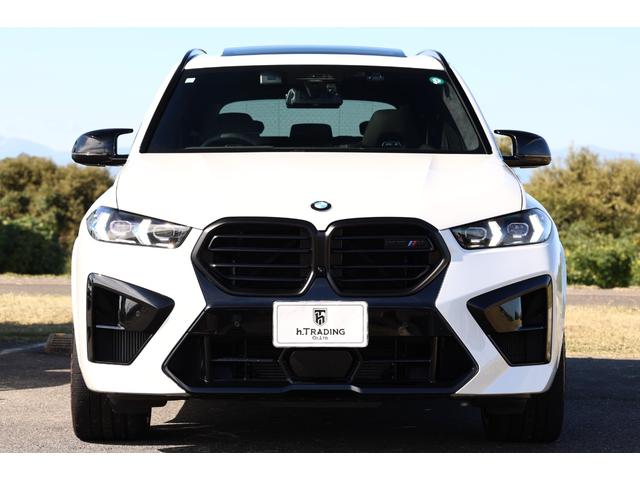 Ｘ５ Ｍ コンペティション　新車保証　１オーナー　Ｍコンフォートパッケージ　アダプティブＬＥＤ　マッサージ機能付メリノレザー　ベンチレーター　パノラマサンルーフ　純正ナビ　全方位カメラ　ｈａｒｍａｎ／ｋａｒｄｏｎ　２１／２２ＡＷ（11枚目）