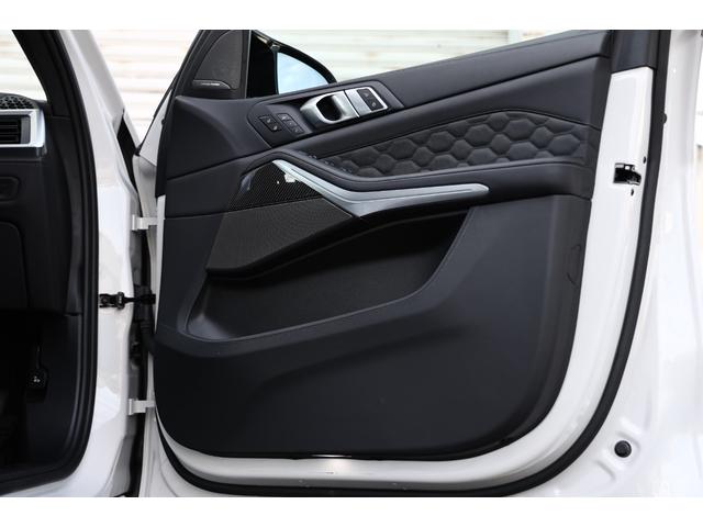 Ｘ５ Ｍ コンペティション　新車保証　１オーナー　Ｍコンフォートパッケージ　アダプティブＬＥＤ　マッサージ機能付メリノレザー　ベンチレーター　パノラマサンルーフ　純正ナビ　全方位カメラ　ｈａｒｍａｎ／ｋａｒｄｏｎ　２１／２２ＡＷ（44枚目）